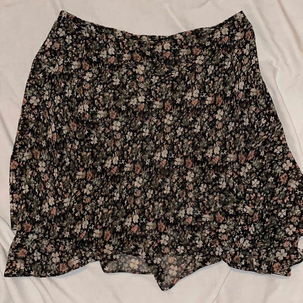 Express Flowing Floral Skirt